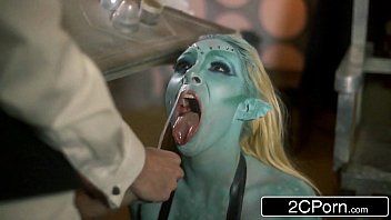 play lucreaza facand sex pe birou cu o colega de munca xxx cu fete ciudate