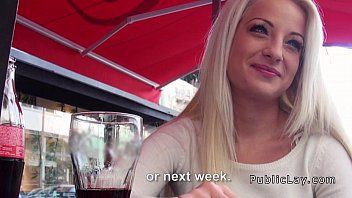play Seks vanaf de eerste date met een sexy blondine die een slechte teef is
