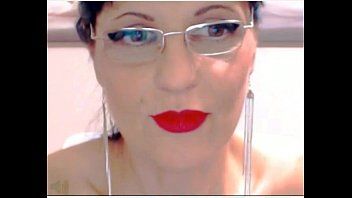 play Show de chat de video en vivo con una escoba caliente