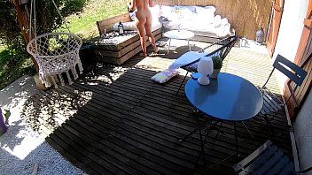 play Doce menina com uma buceta que te impressiona