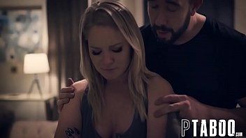 play La blonde veut lui montrer ce qu'elle sait faire avec ses chattes