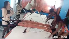 play ليو أوجرو في فندق مع الأصدقاء نيكولي فوكس وناتاشا سوب: متعة الدسار والقذف والأبنوس